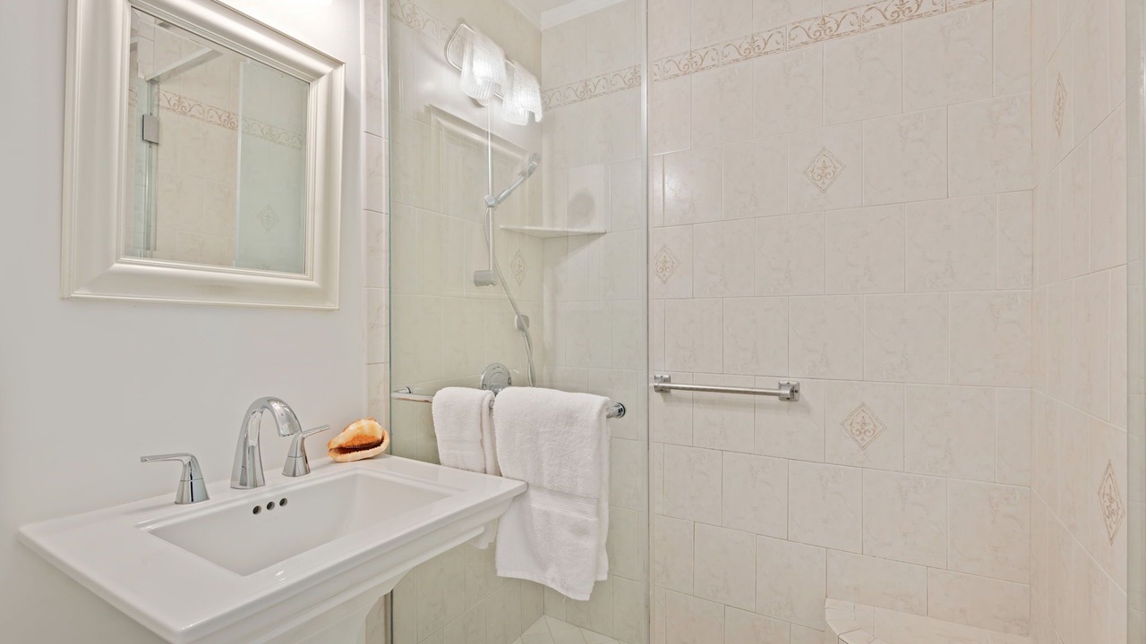 Photo of Bathroom in Carpinteria