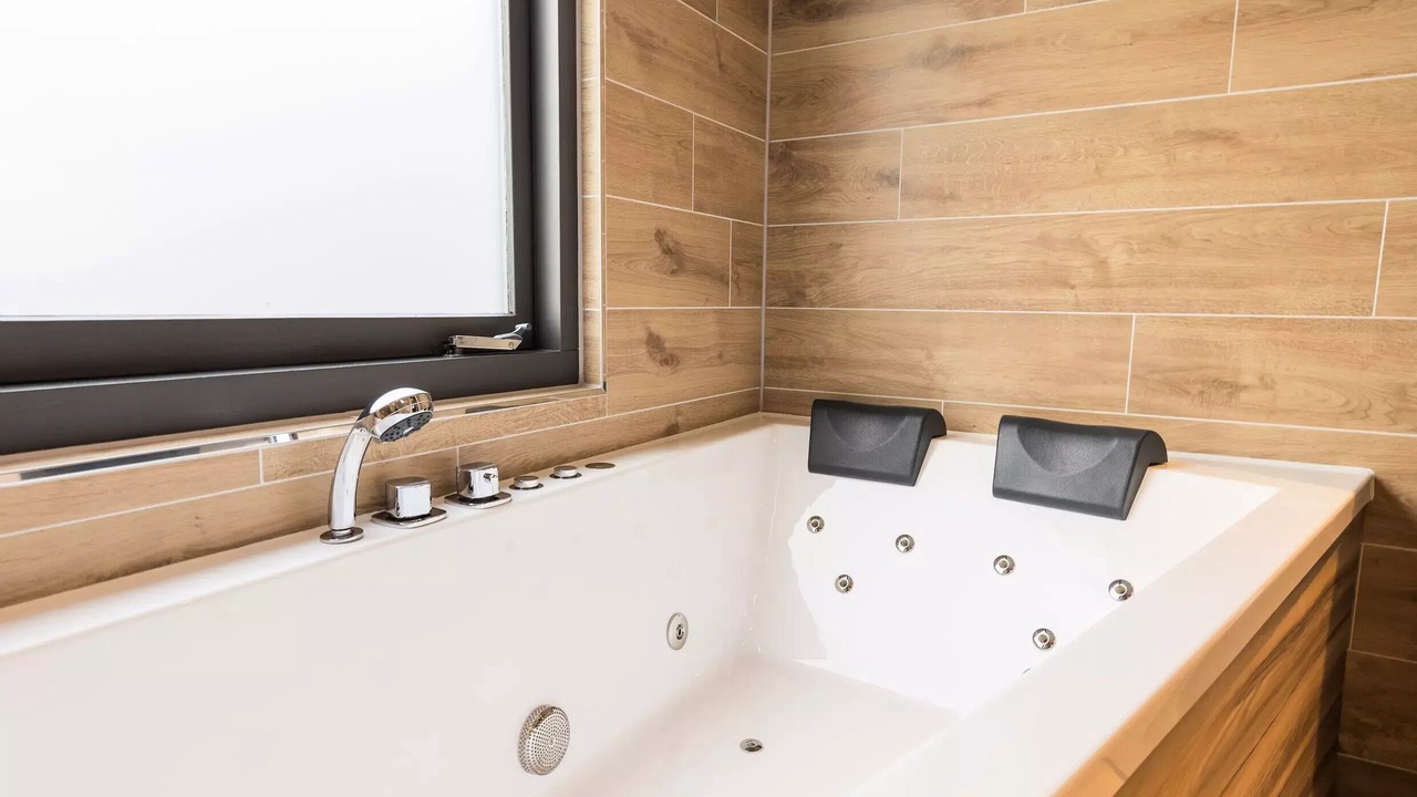 Photo of Bathroom in Peer