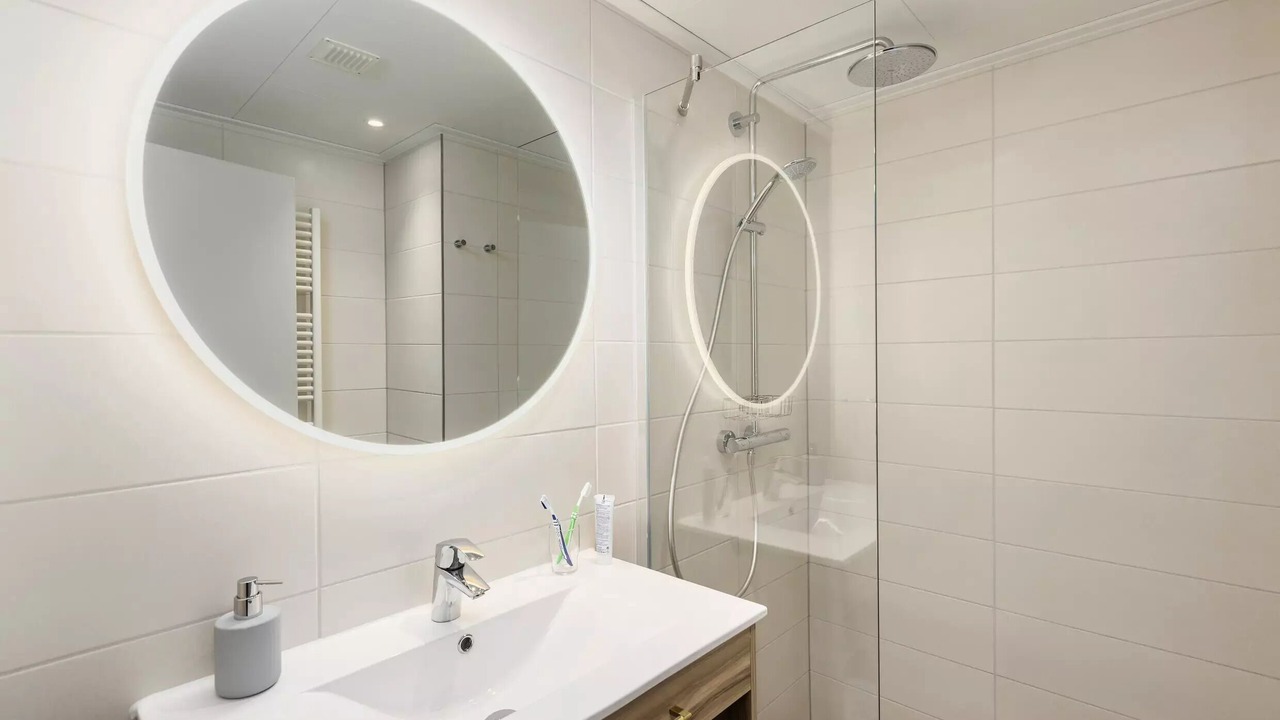 Photo of Bathroom in Peer