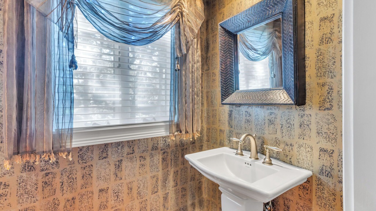 Photo of Bathroom in Beach Lagoon