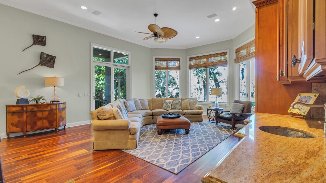 Photo of Livingroom in Beach Lagoon