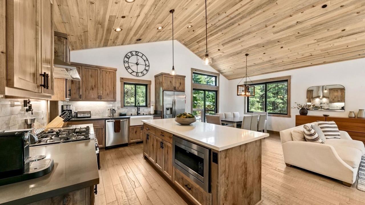 Photo of Kitchen in North Upper Truckee
