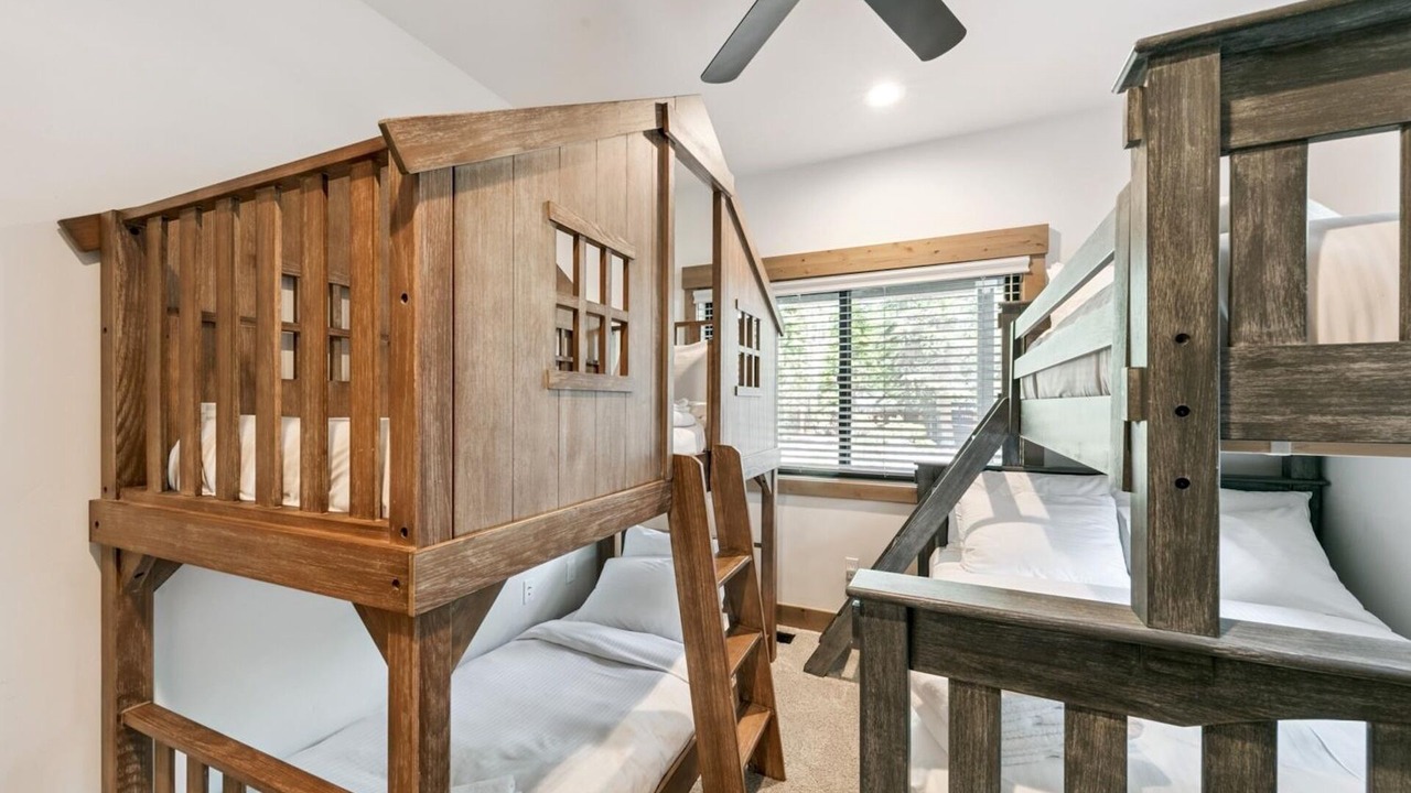 Photo of Bedroom in North Upper Truckee