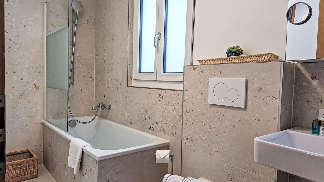 Photo of Bathroom in Sundlauenen
