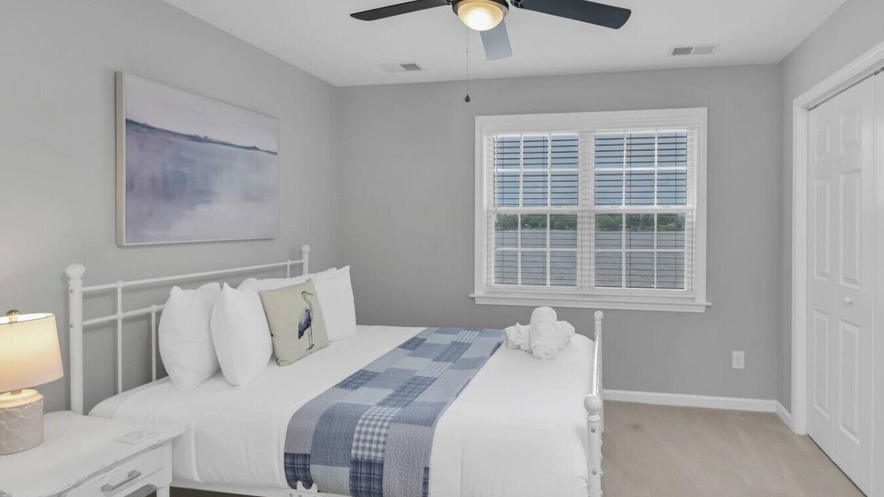 Photo of Bedroom in Newberry Shores