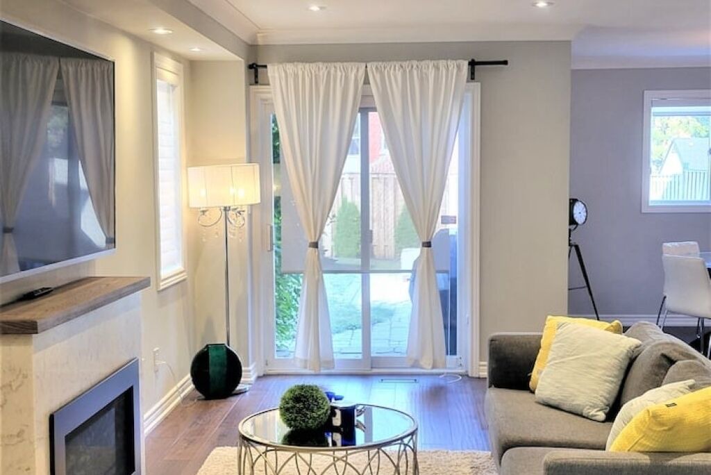 Photo of Livingroom in Elder Mills