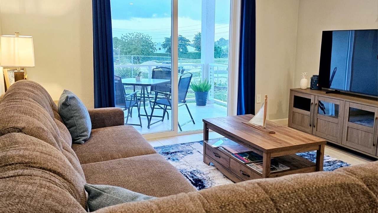 Photo of Livingroom in Dickenson Bay