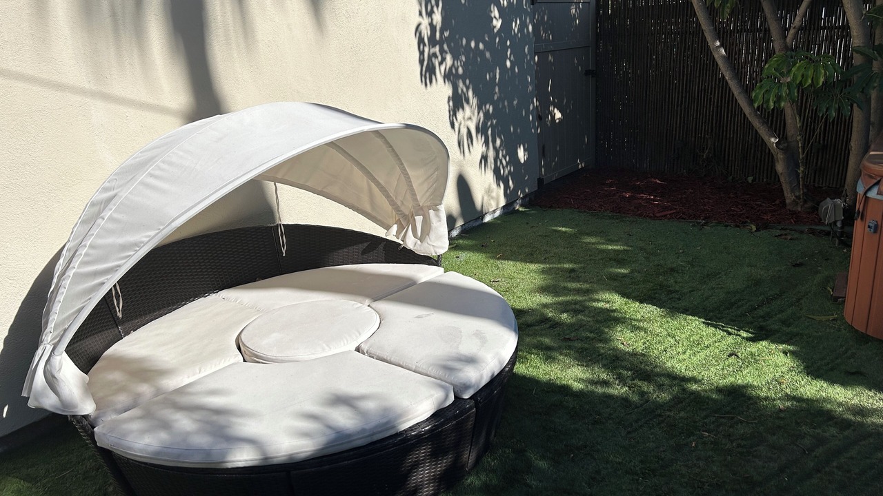 Photo of Outdoor in Mid-Wilshire