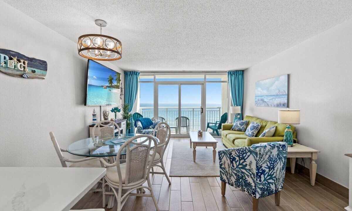 Photo of Livingroom in Atlantic Beach