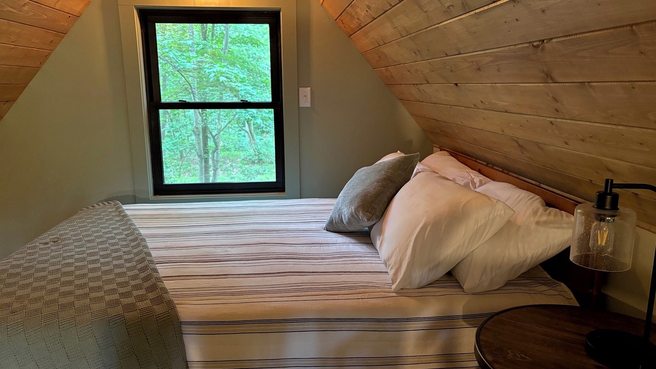 Photo of Bedroom in Greenwood