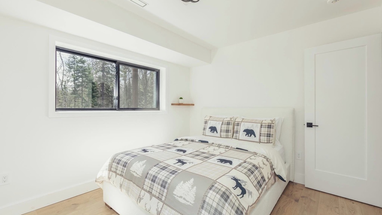 Photo of Bedroom in Eagle Lake