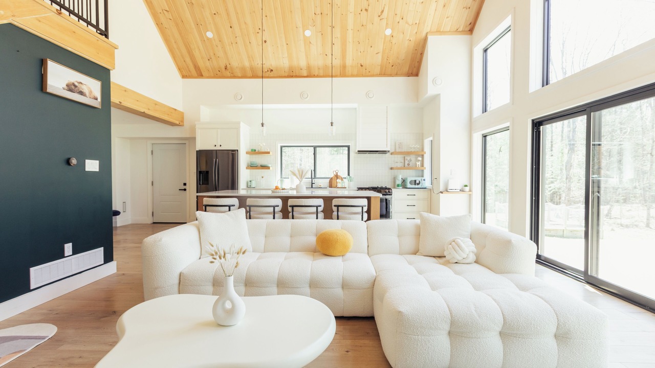 Photo of Livingroom in Eagle Lake