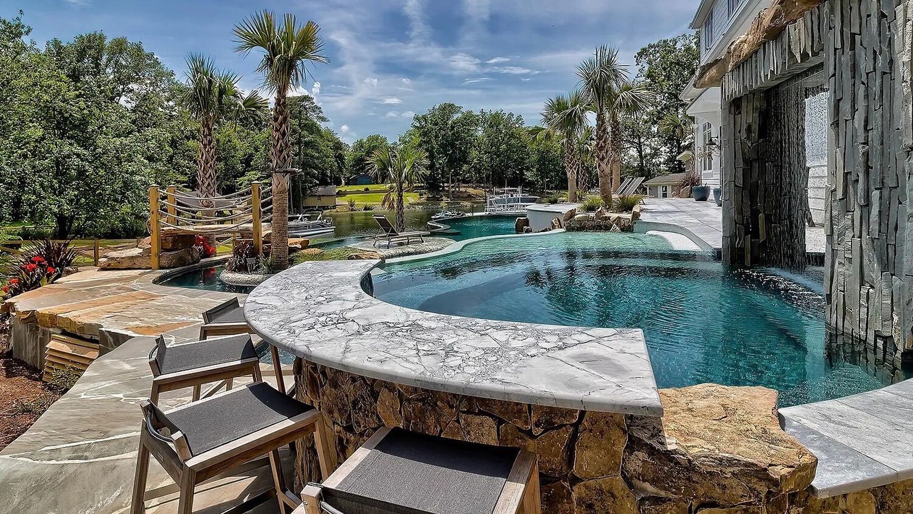 Photo of Outdoor in Chapin