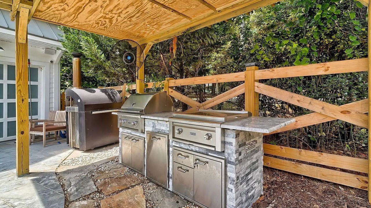 Photo of Outdoor in Chapin