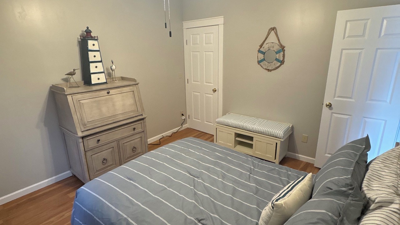 Photo of Bedroom in Lakeview