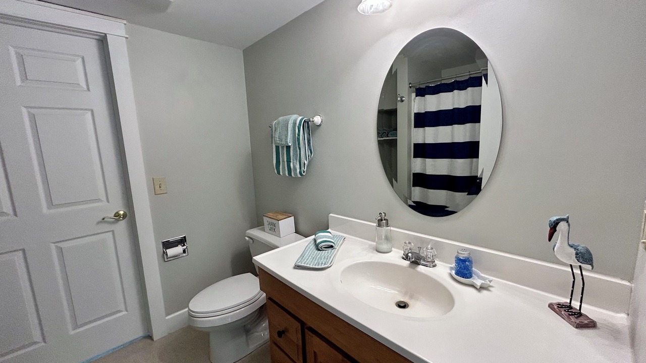 Photo of Bathroom in Lakeview