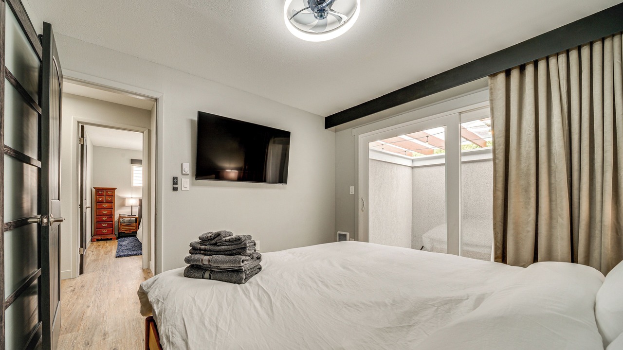 Photo of Bedroom in Alki