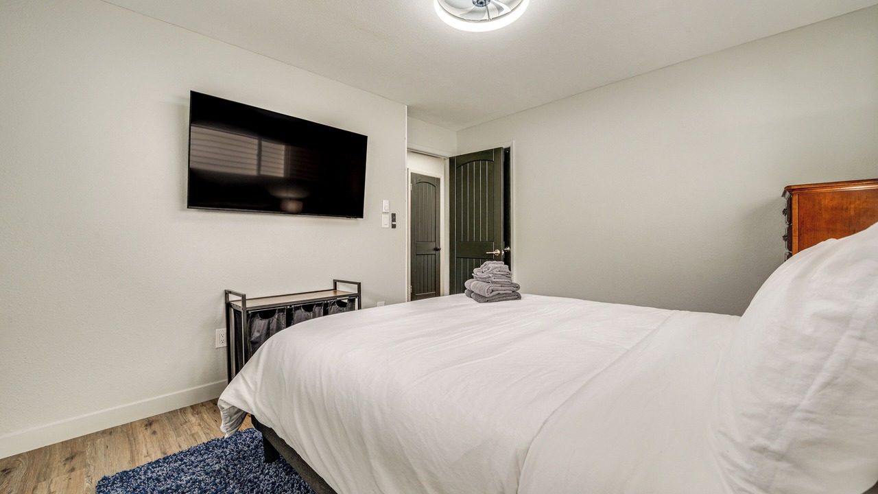 Photo of Bedroom in Alki