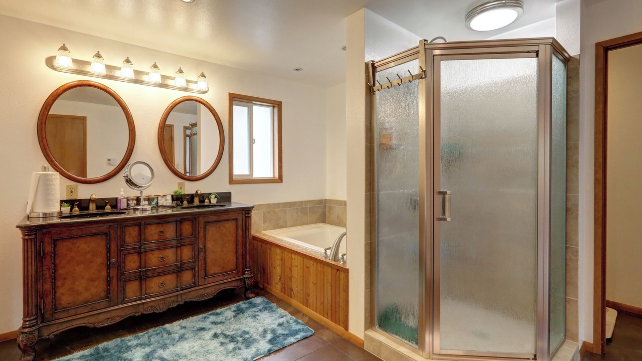 Photo of Bathroom in Kenmore