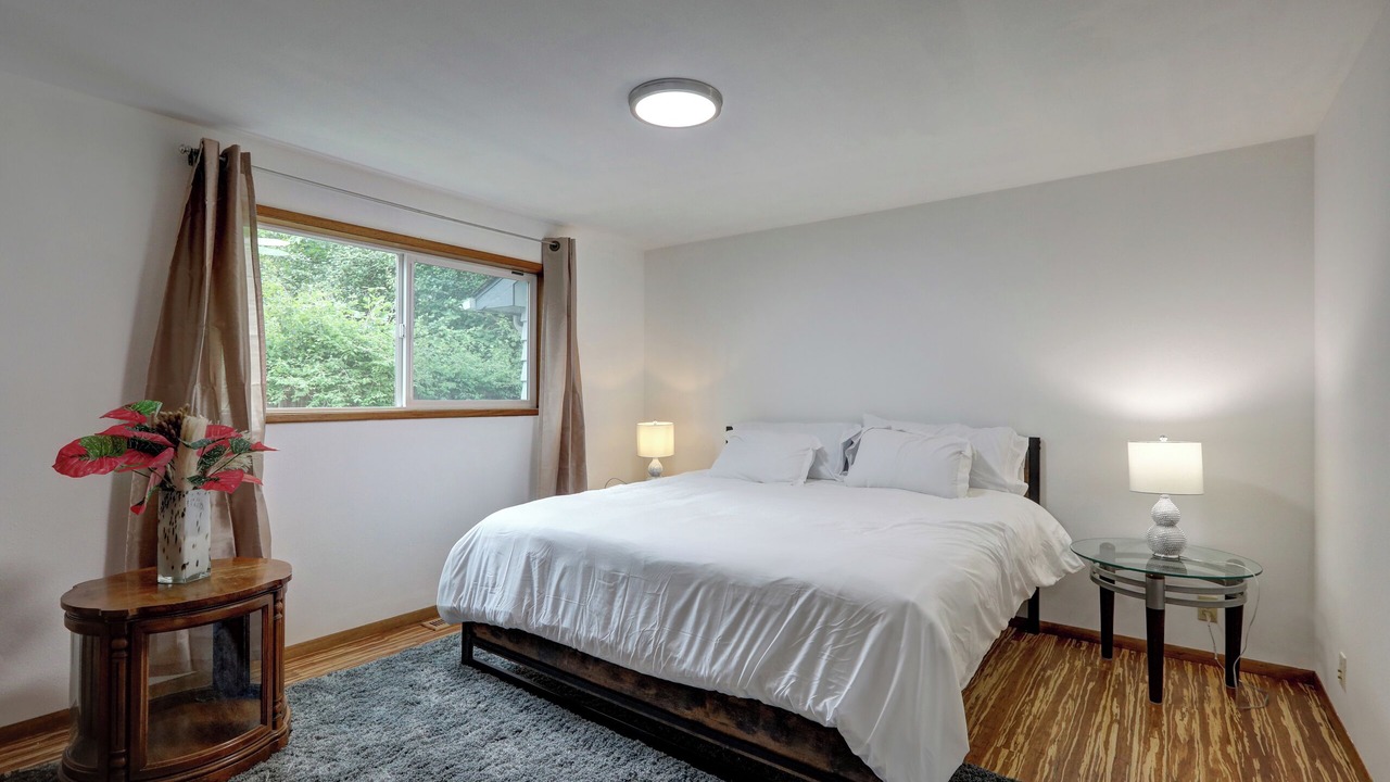 Photo of Bedroom in Kenmore