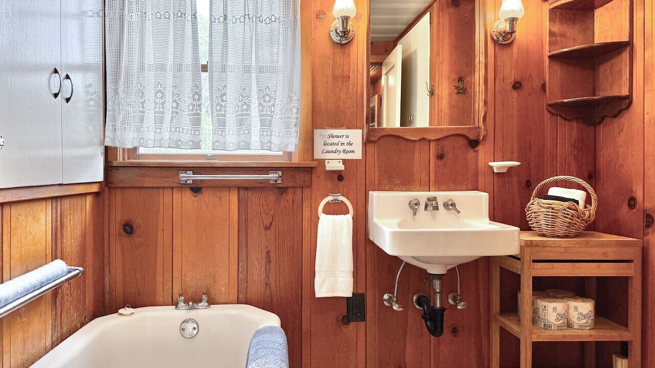 Photo of Bathroom in Midpines