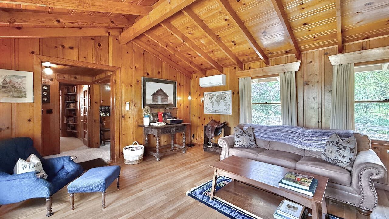Photo of Livingroom in Midpines