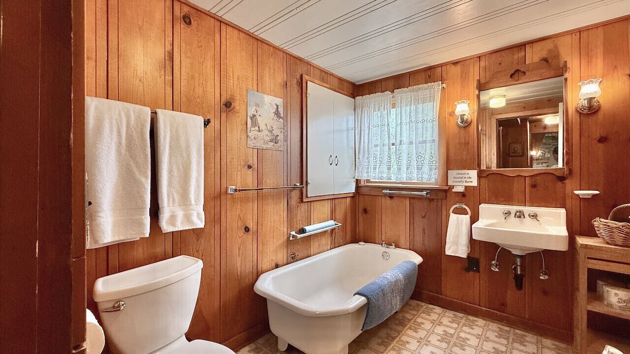 Photo of Bathroom in Midpines