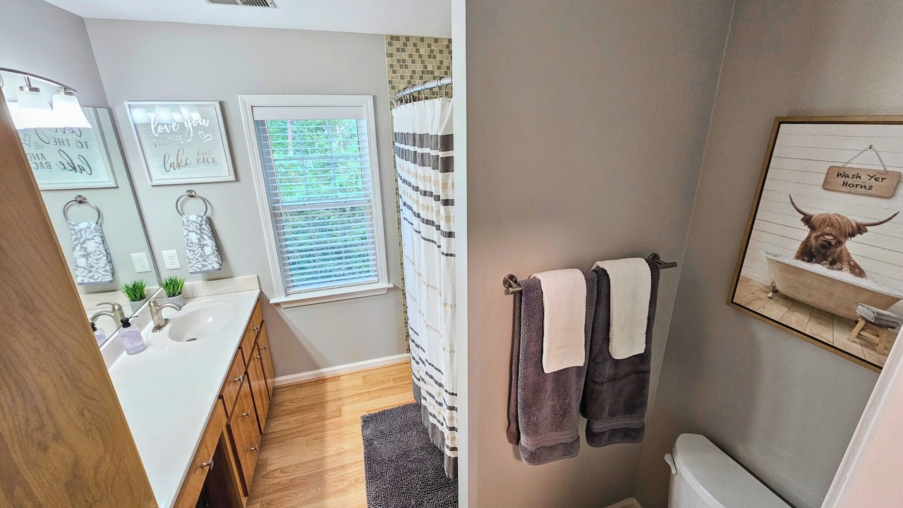 Photo of Bathroom in Six Mile