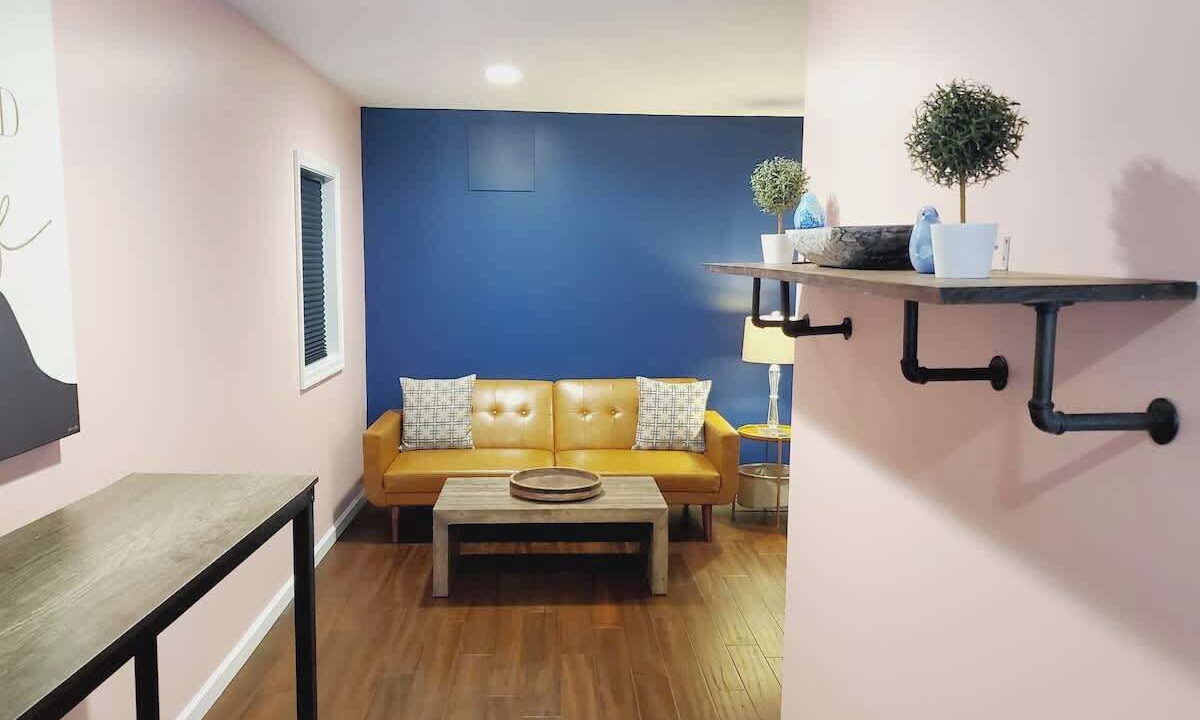 Photo of Livingroom in Shepherdstown