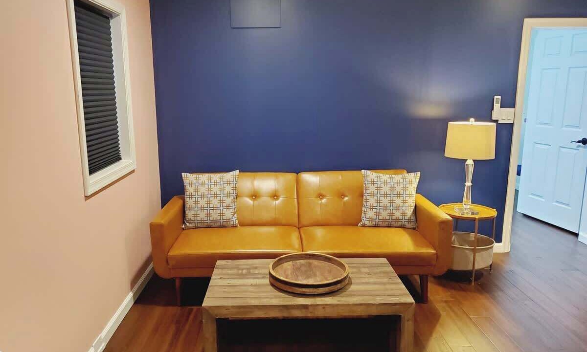 Photo of Livingroom in Shepherdstown