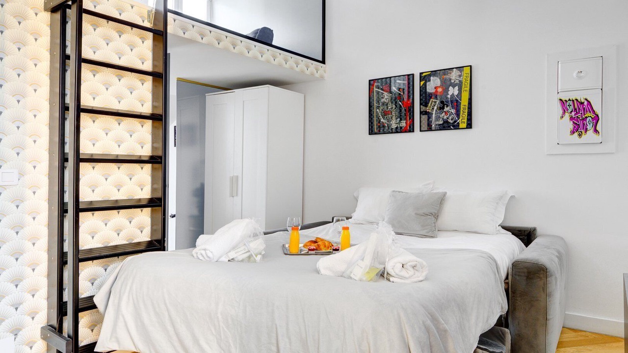 Photo of Bedroom in Marais
