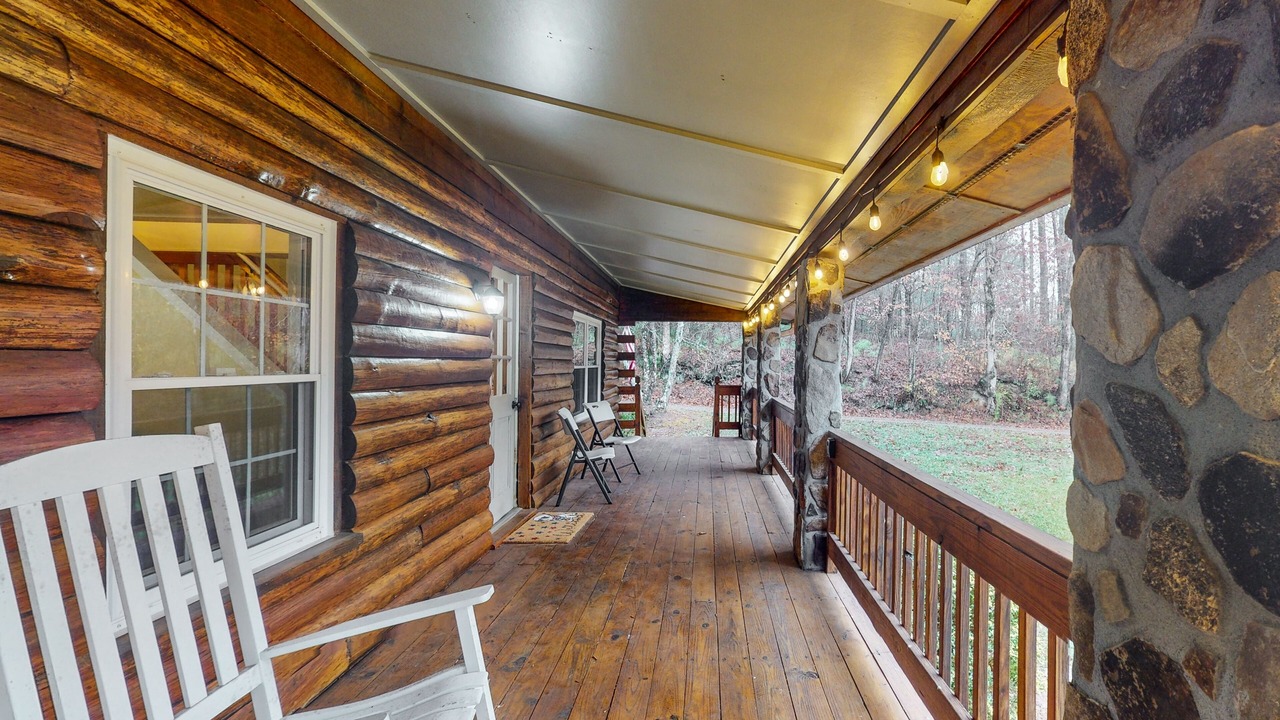 Photo of Patio Balcony in Ellijay