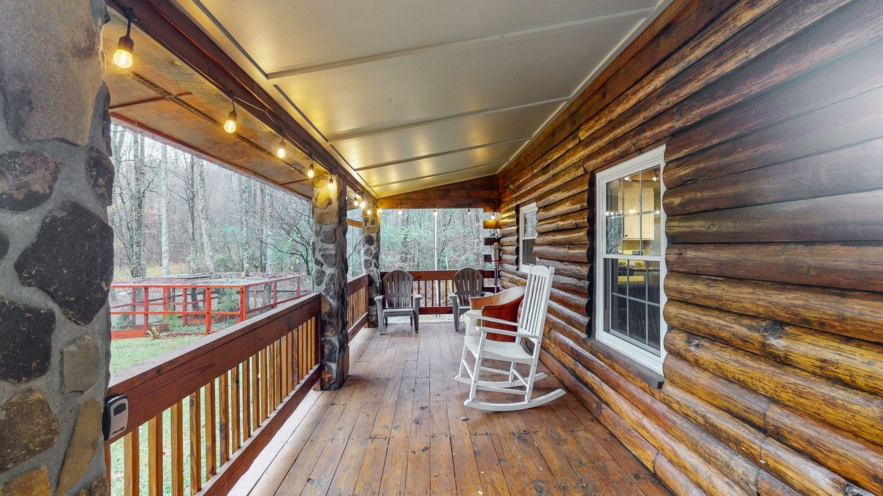 Photo of Patio Balcony in Ellijay
