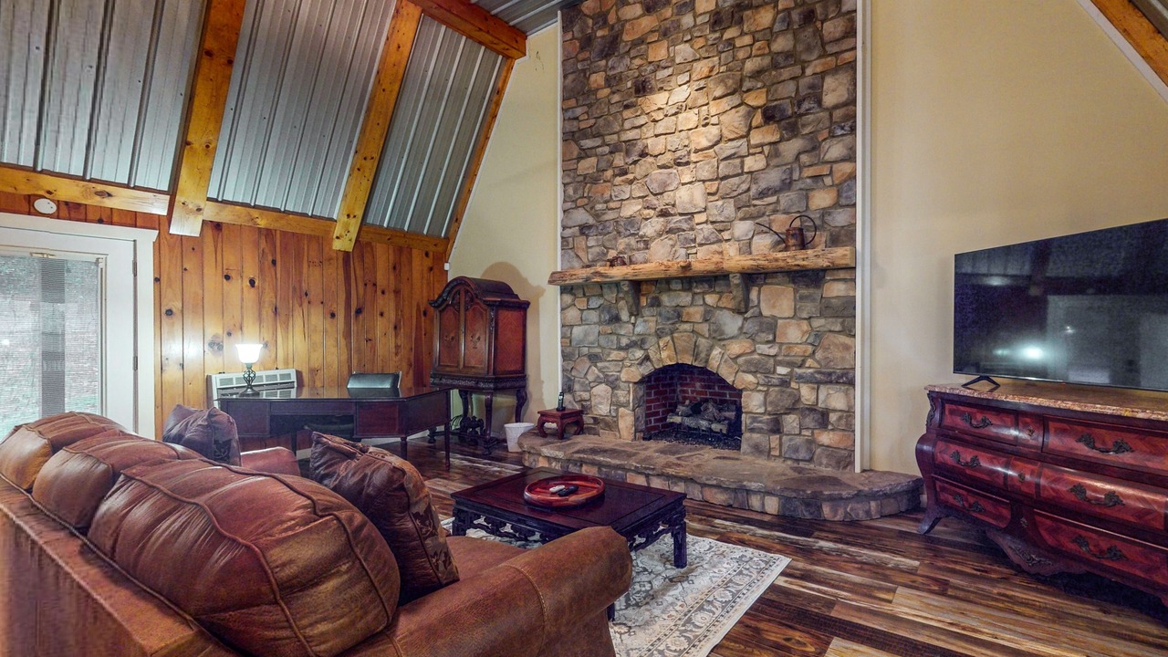 Photo of Livingroom in Ellijay