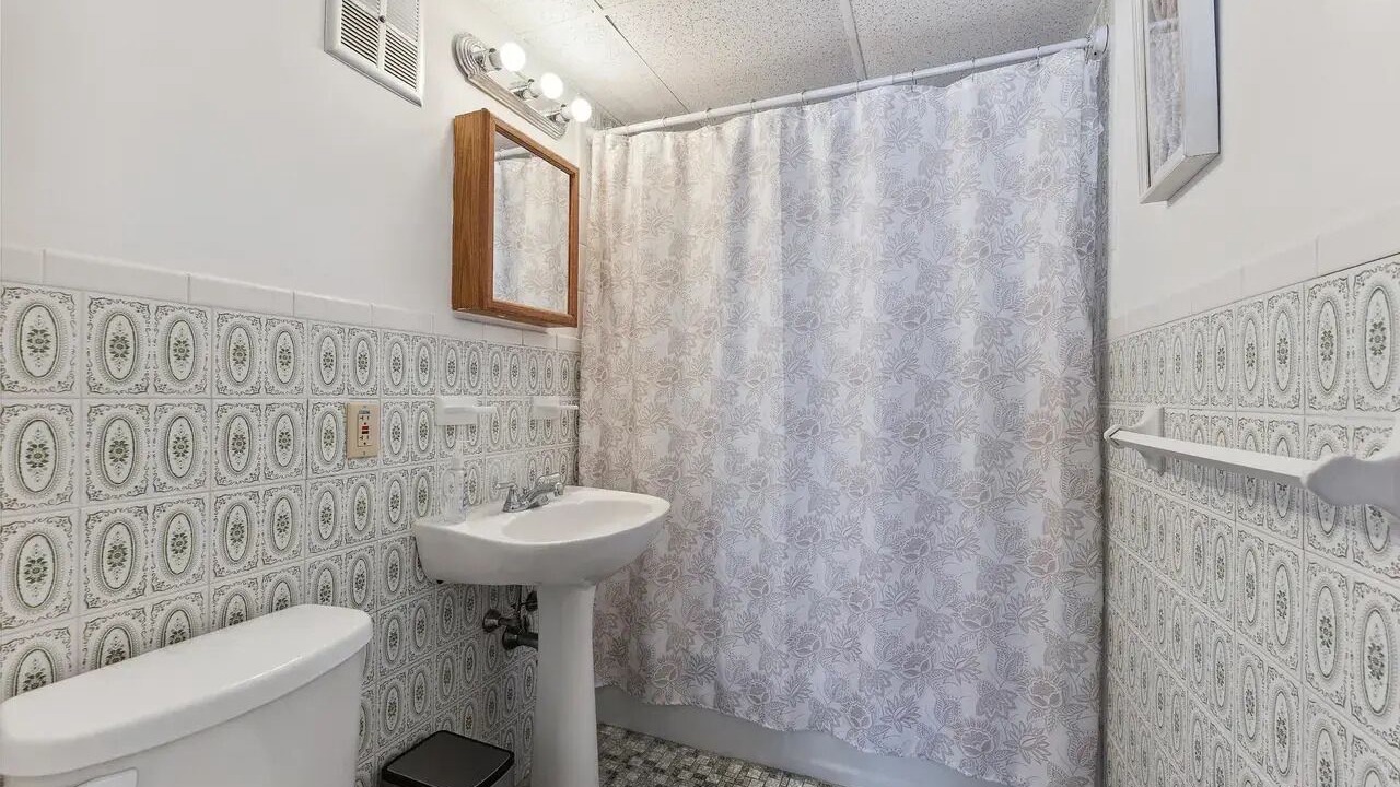Photo of Bathroom in Green Creek