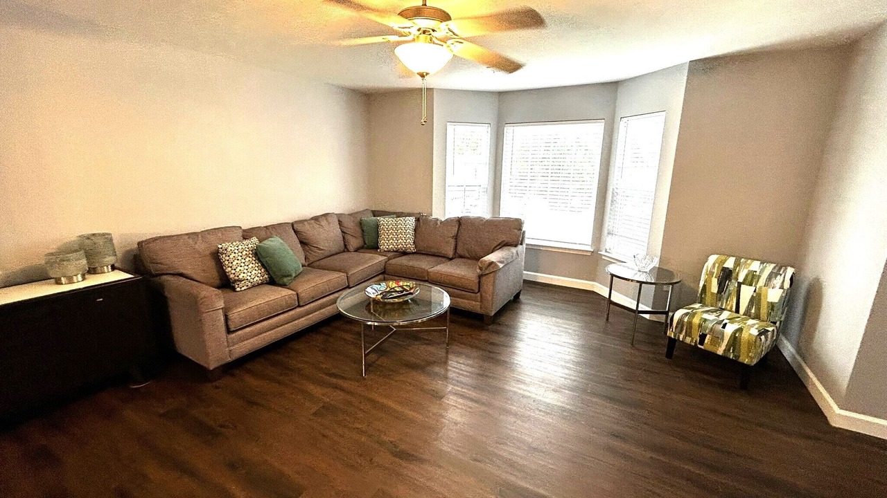 Photo of Livingroom in Travelers Rest