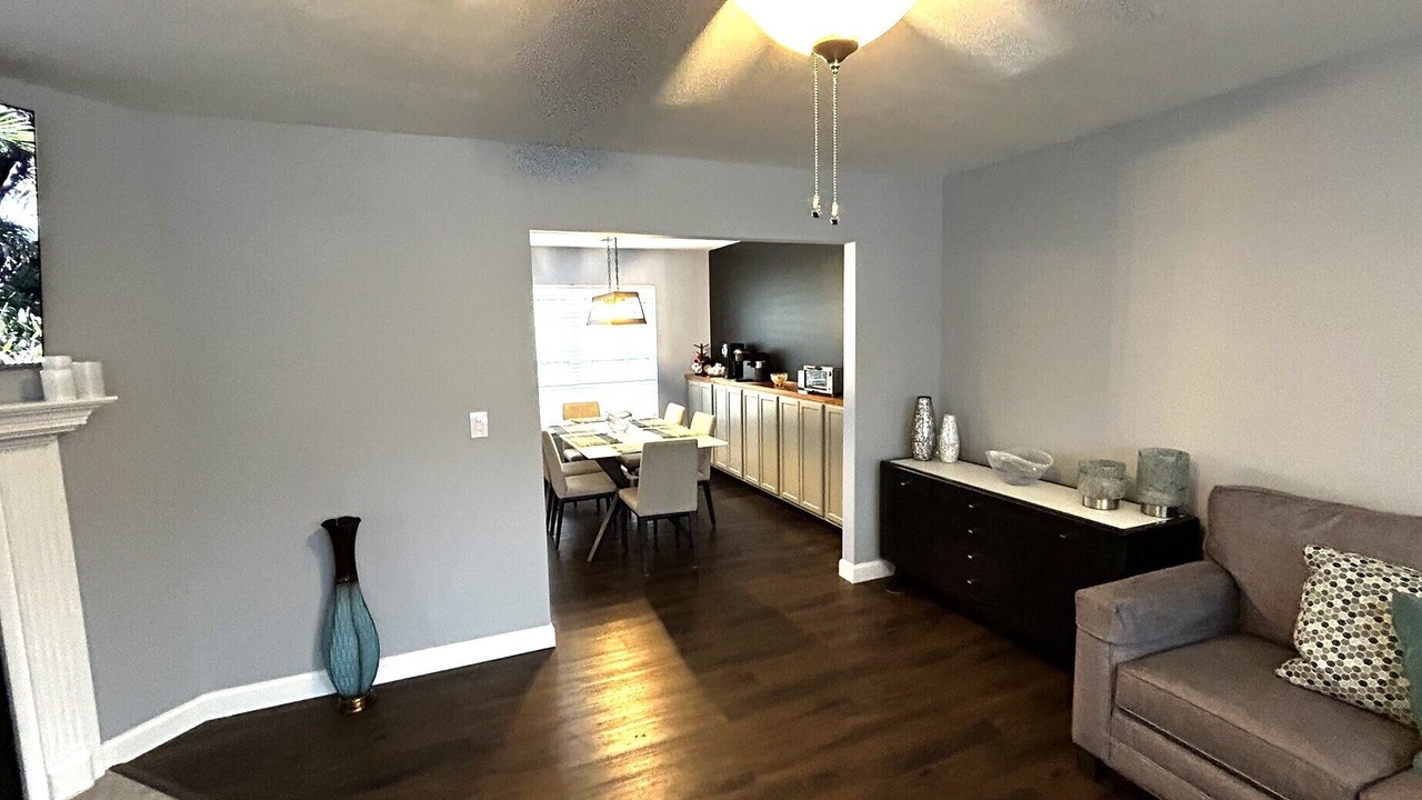 Photo of Livingroom in Travelers Rest