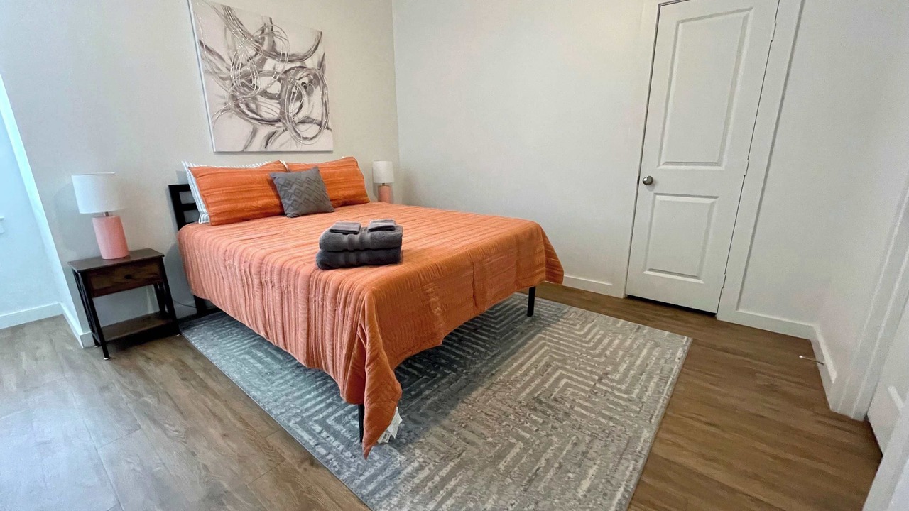 Photo of Bedroom in North by Northwest