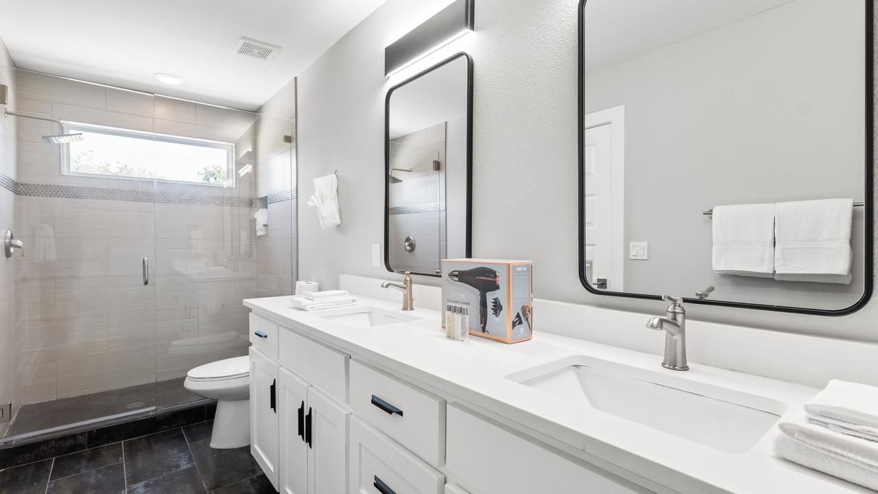 Photo of Bathroom in Chestnut