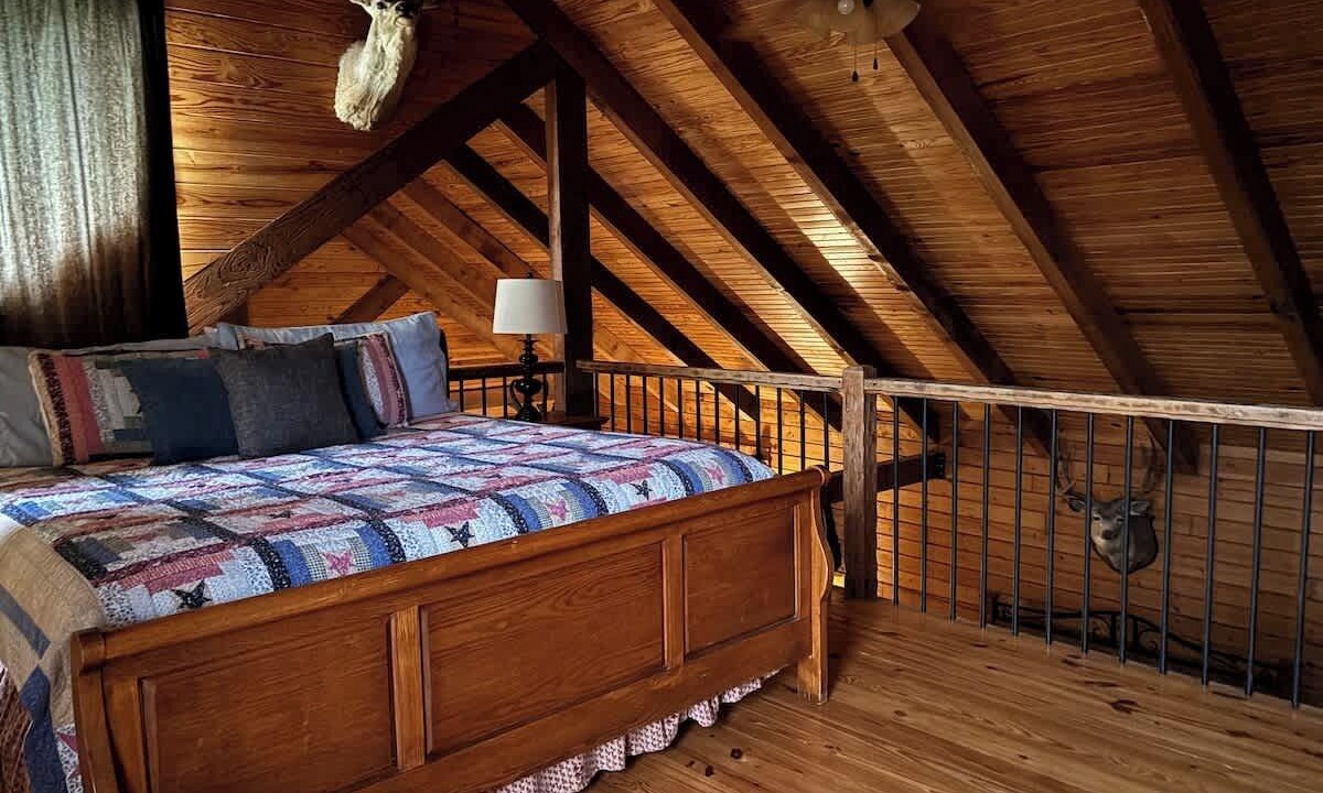 Photo of Bedroom in Garfield