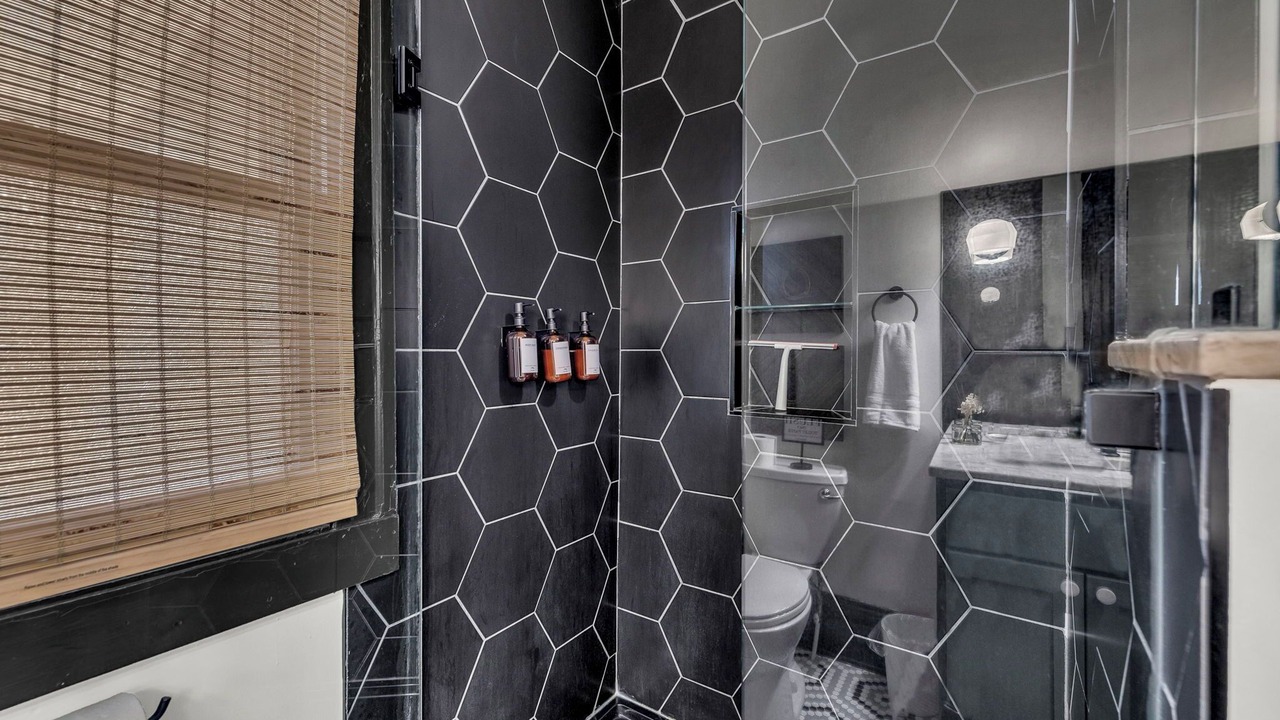 Photo of Bathroom in Rosedale