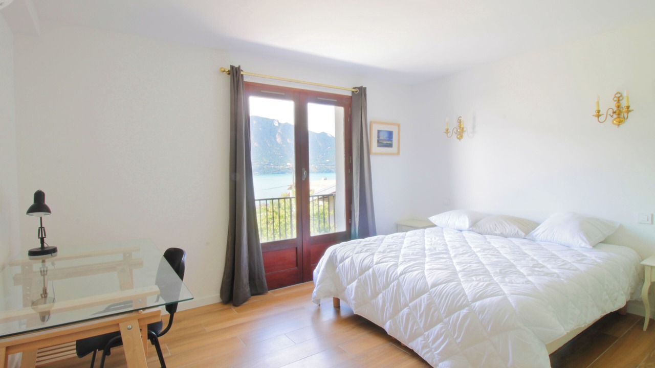 Photo of Bedroom in Viviers-du-Lac