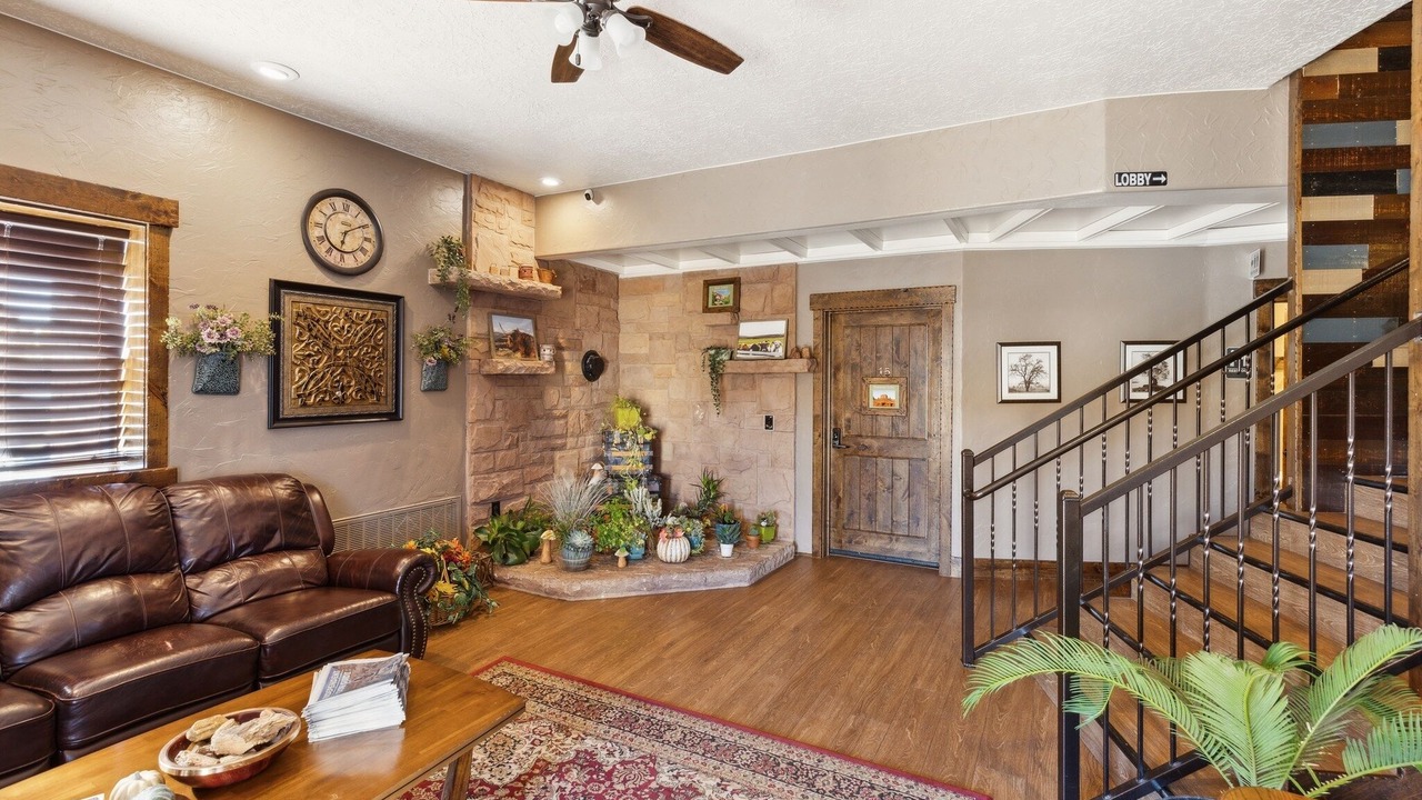 Photo of Bedroom in Colorado City