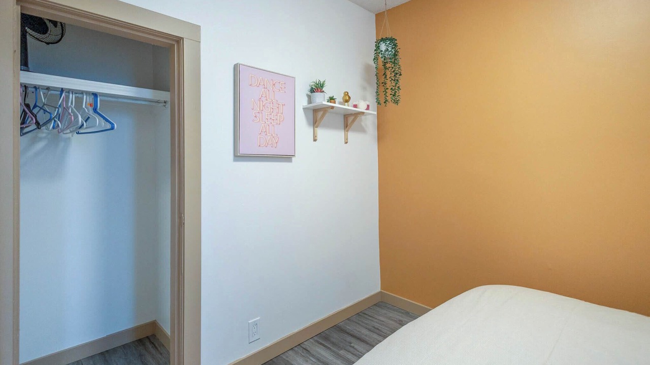 Photo of Bedroom in Inglewood