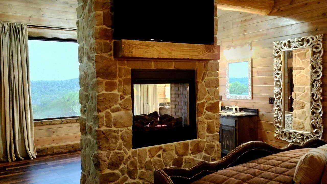 Photo of Livingroom in Broken Bow