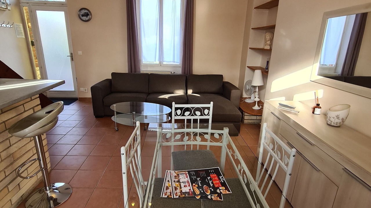 Photo of Livingroom in Lorcy