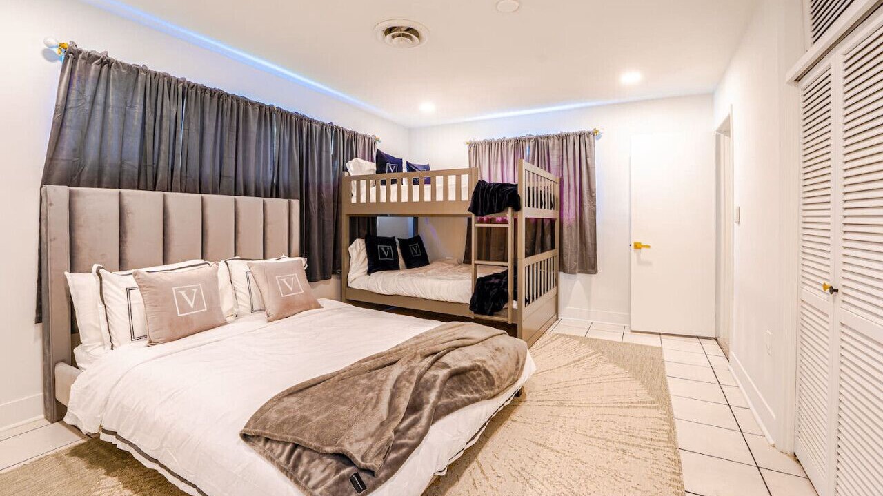 Photo of Bedroom in Pembroke Pines