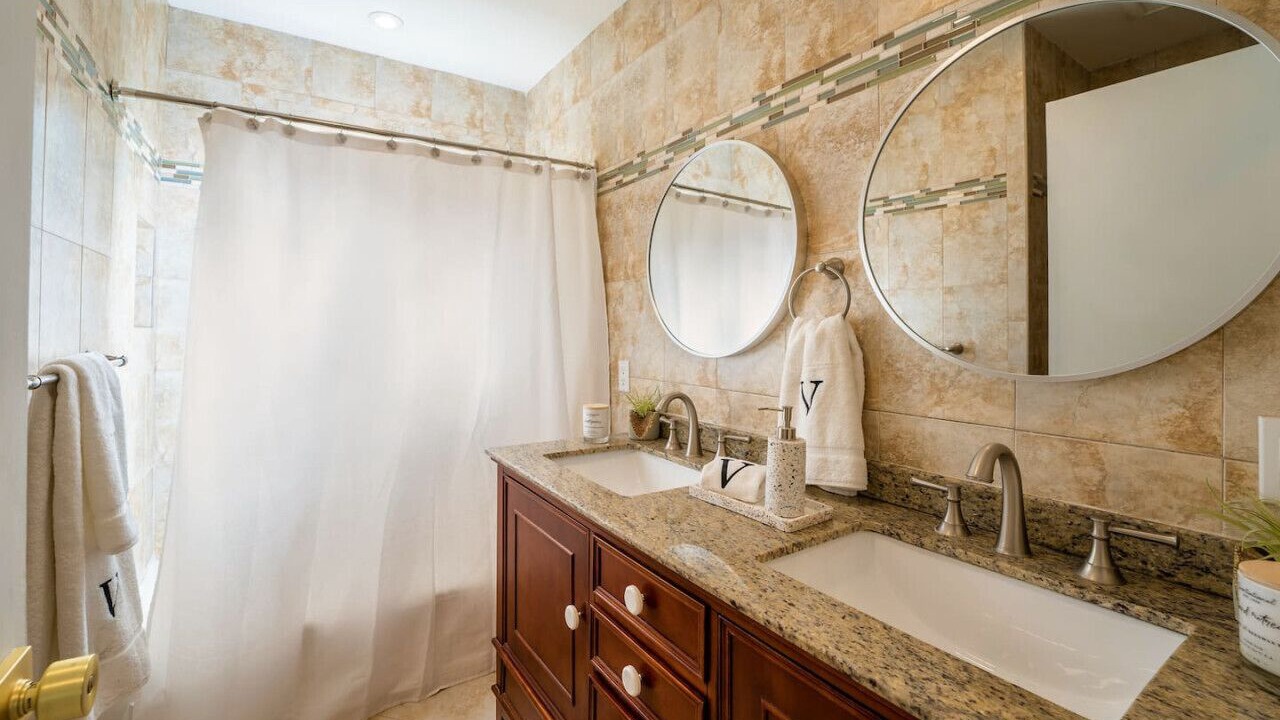Photo of Bathroom in Pembroke Pines