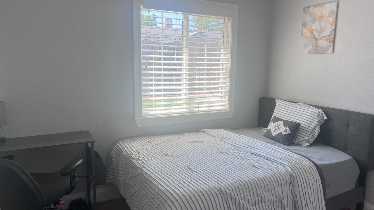 Photo of Bedroom in Willow Glen
