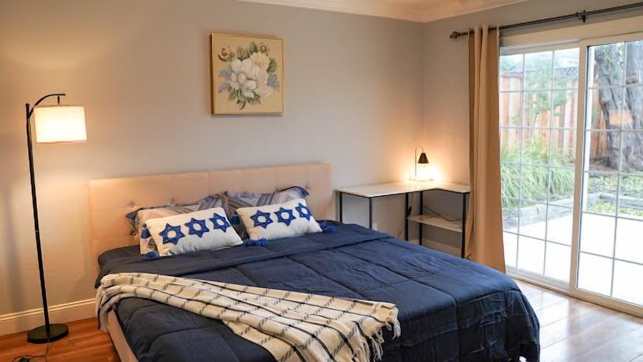 Photo of Bedroom in Willow Glen